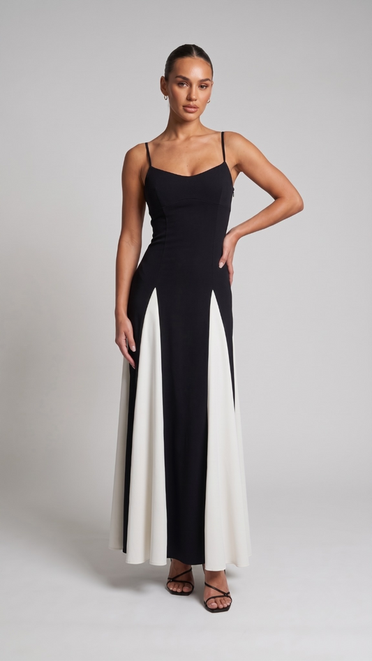 Figurbetontes Kontrastkleid