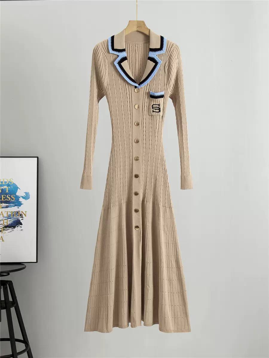 Strickkleid mit feinem Fall