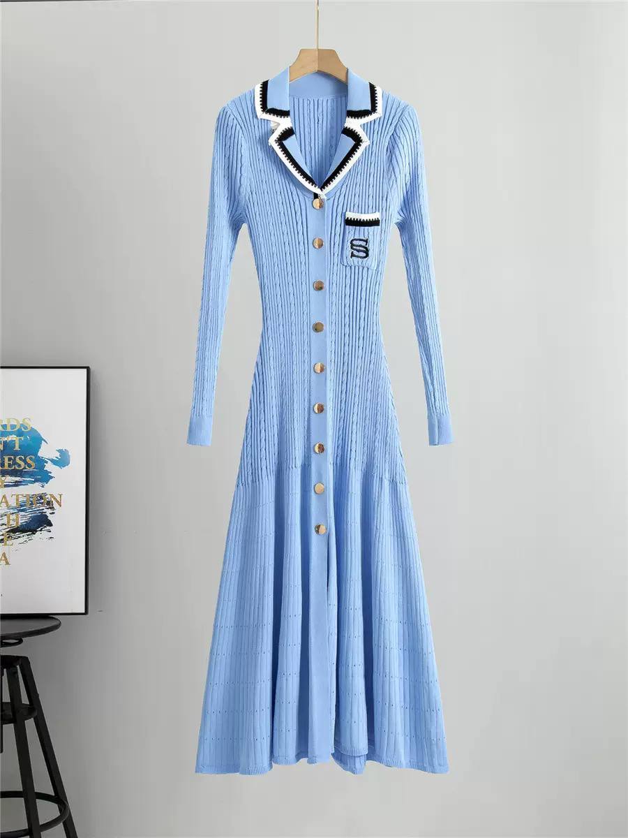 Strickkleid mit feinem Fall