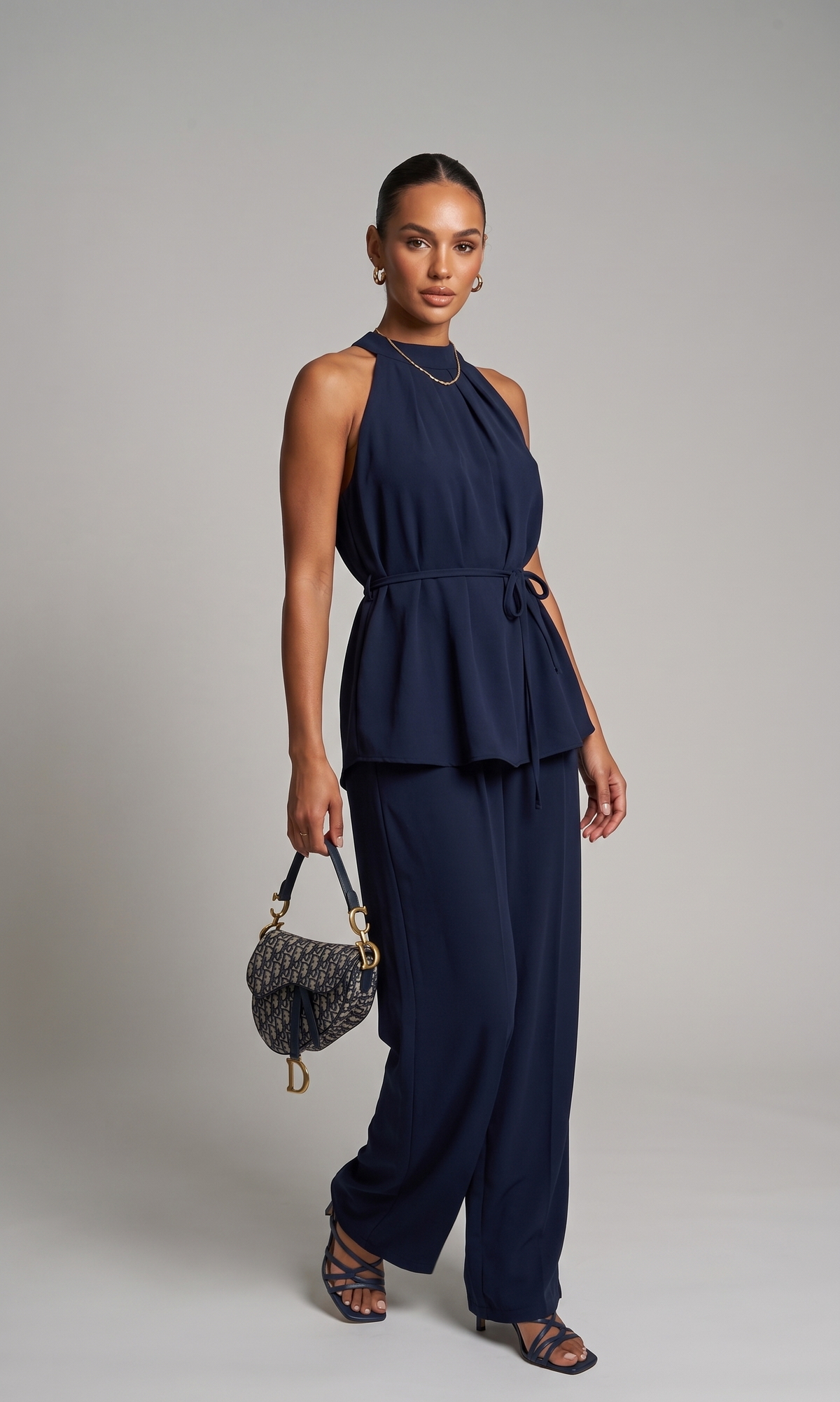 Elegantes Set - Hose und Oberteil