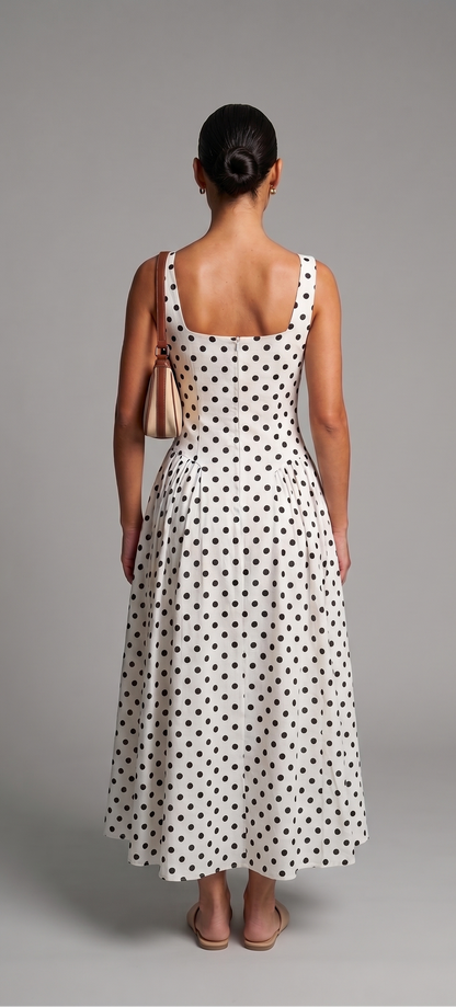 Gepunktetes Kleid