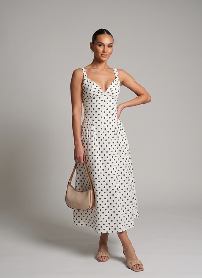 Gepunktetes Kleid