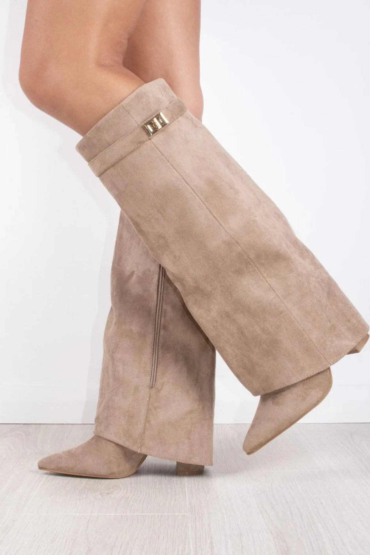 Raven Boots – Bestandteil des Raven City Sets