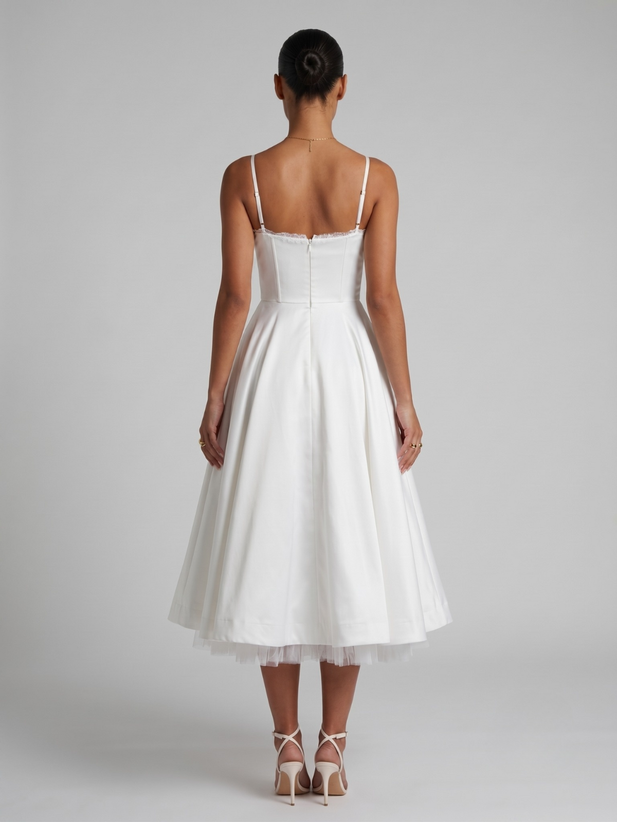 Ausgestelltes Abendkleid